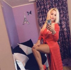 lovelyblondyx