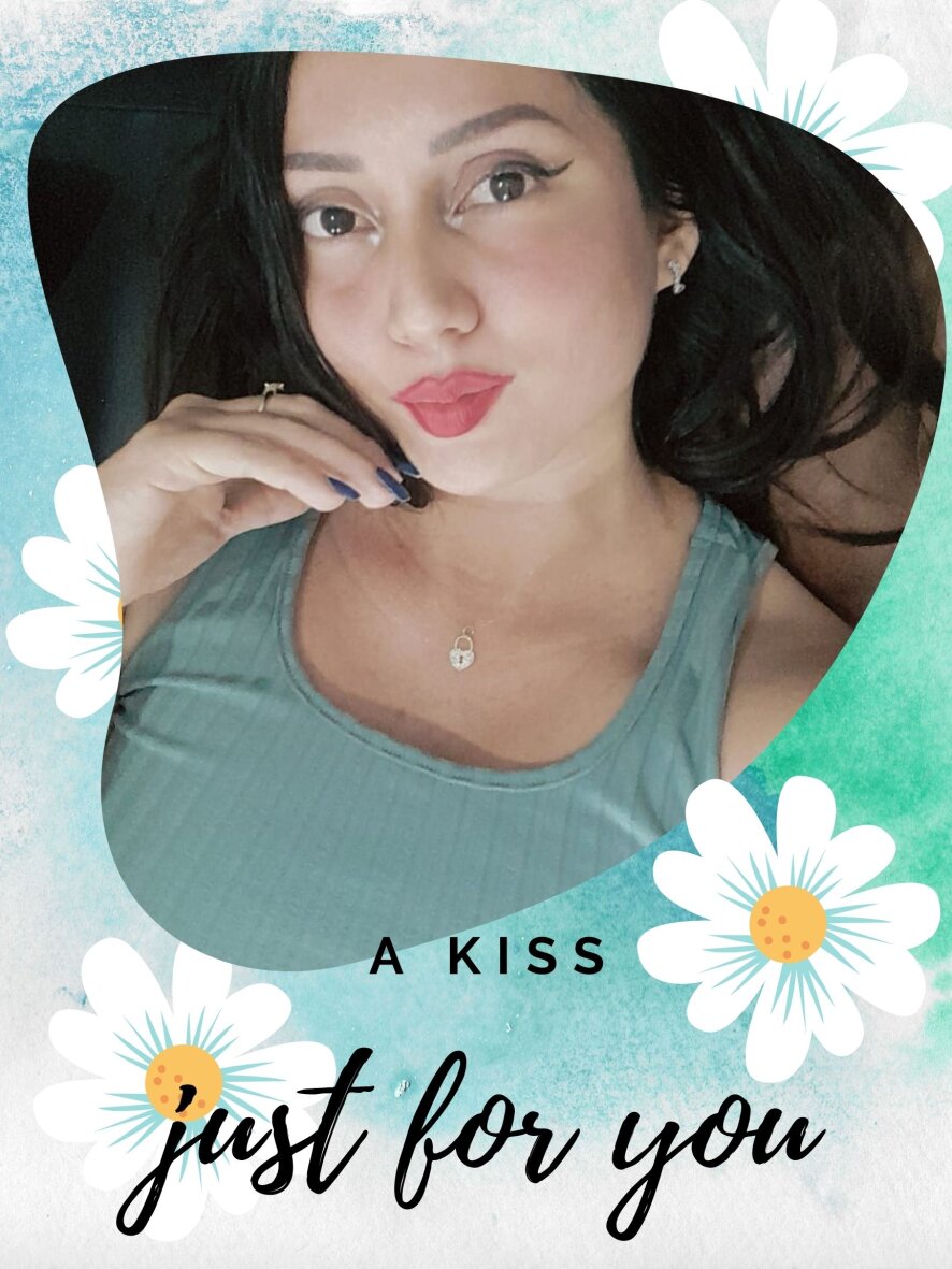 JulianaBoobs kiss love image: 1
