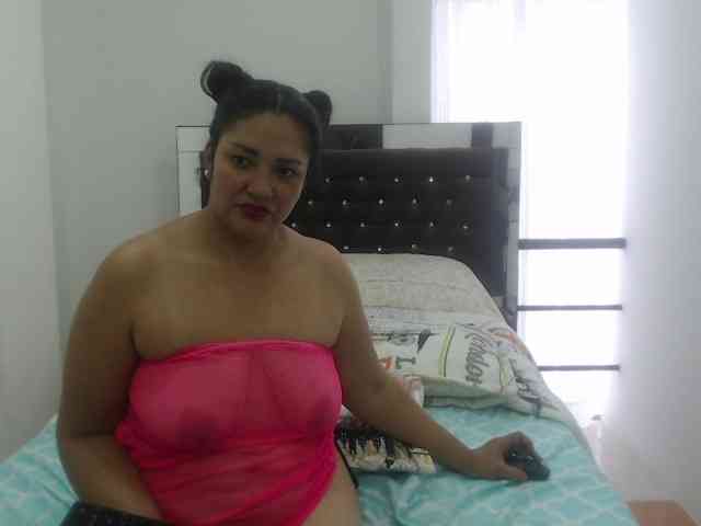 Honey-Girl-km