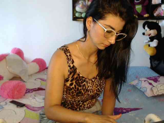 miakhalifa--1