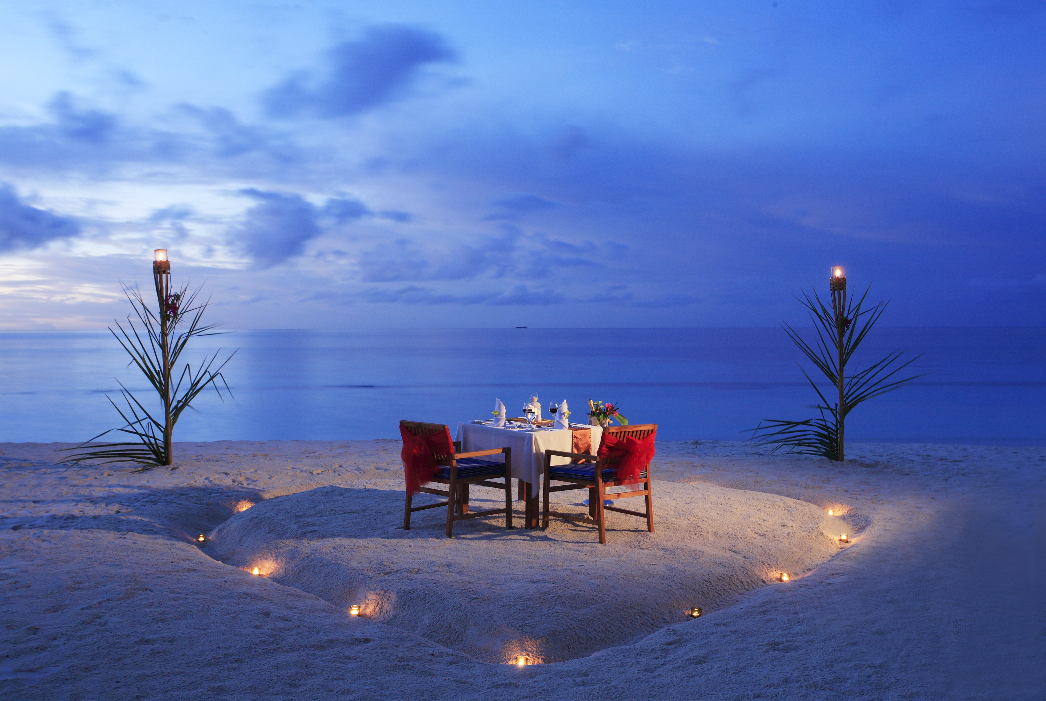Jhoyce Perfect date custom pic 1