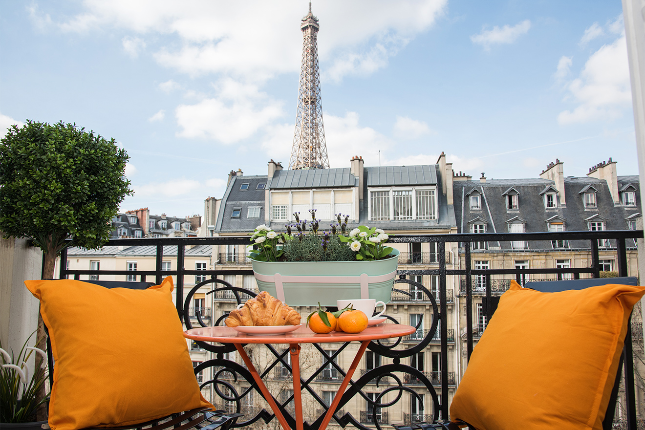 annablueready Dreaming about romantic weekend in Paris image: 1