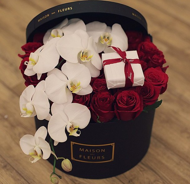 Miss__Diamond Love flowers and presents! image: 1