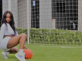 A SEXY SPORTY BRUNETTE