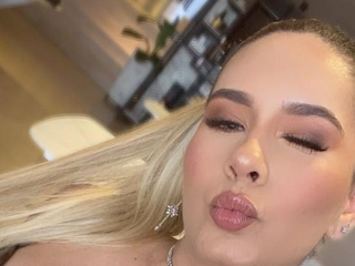 KISSES