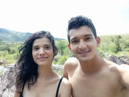 Página de perfil de la modelo 2latincouple e información