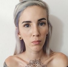 Modell emma-tattoo profilsida och information - BongaCams
