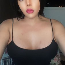Live Sex Chat with niacardona at BongaCams