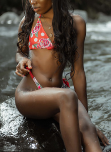 NatashaEgnath Red temptation photo 9346354