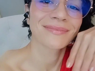 I love amarantha red