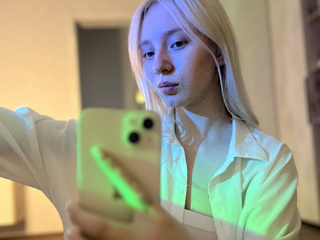 23