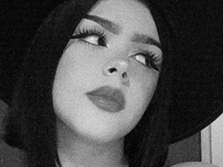 You have my full attention, seduce me!