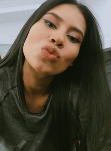 25. Do u wanna a kiss?