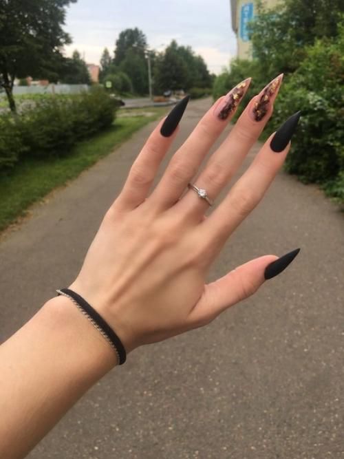 NikolStigman Manicure is an excellent addition to a beautiful body ! image: 1