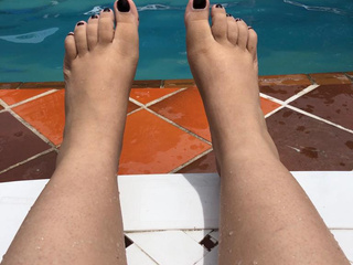 feet